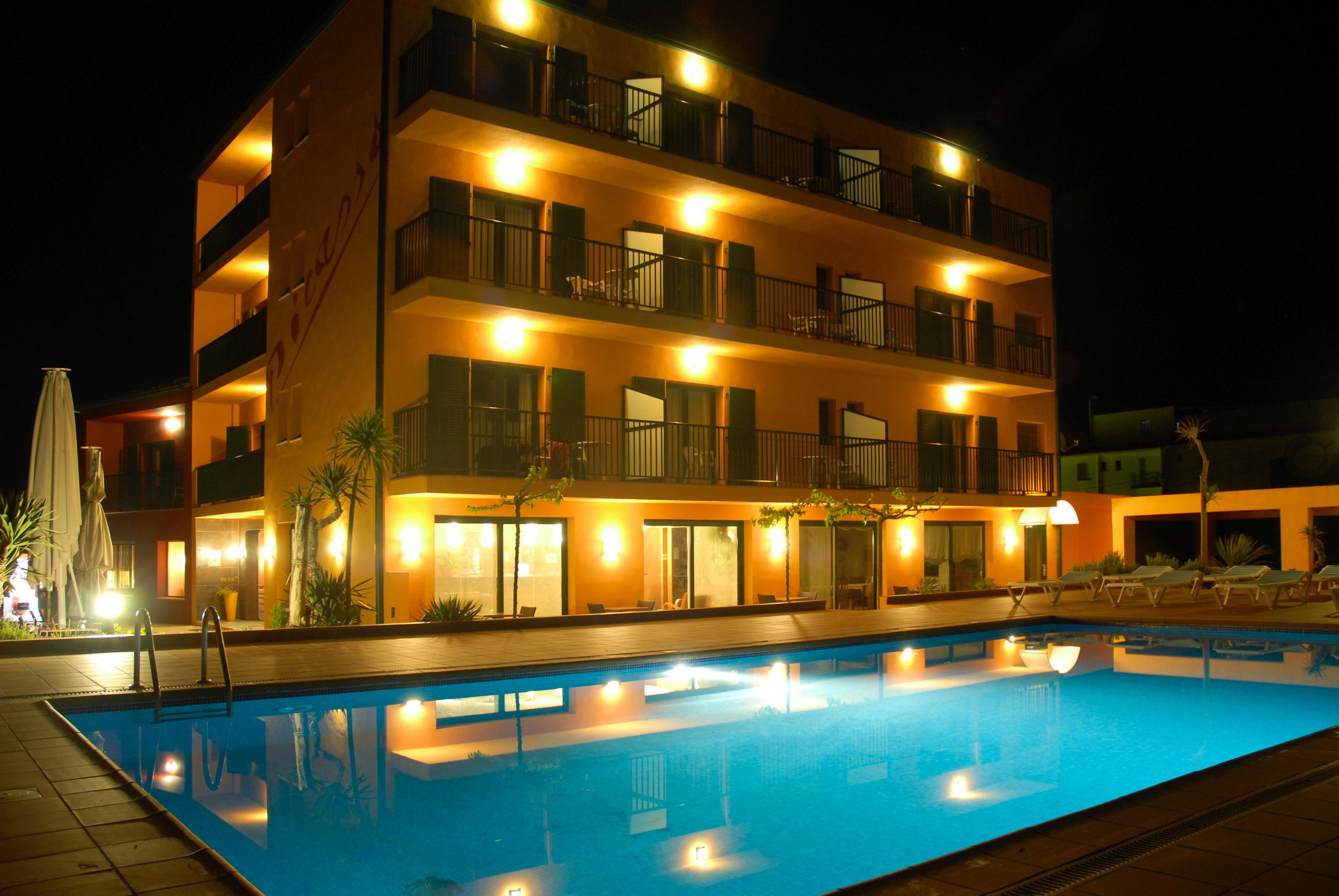 Hotel Picasso Torroella De Montgri Ngoại thất bức ảnh